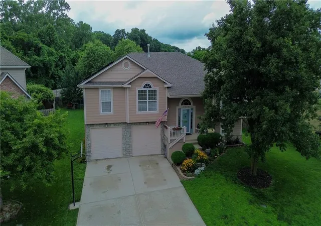 3rd image of 3416 S Arrowhead Ct, Independence, MO 64057 | MLS# 2628044