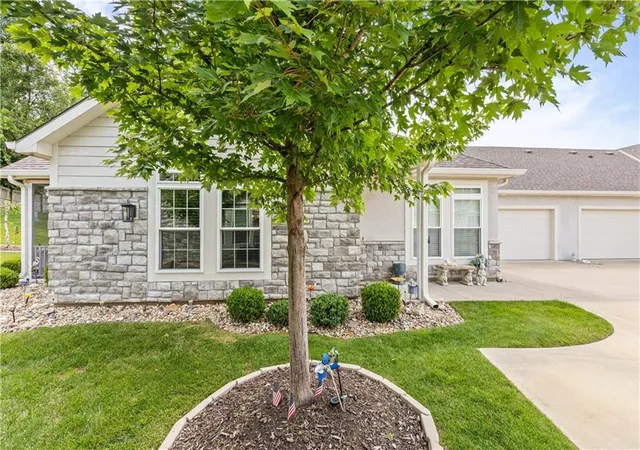 1st image of 13975 W 112th Ter, Olathe, KS 66215 | MLS# 2628057