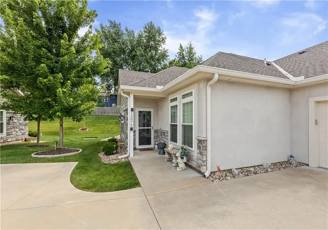 3rd image of 13975 W 112Th Ter, Olathe, KS 66215 | MLS# 2628057