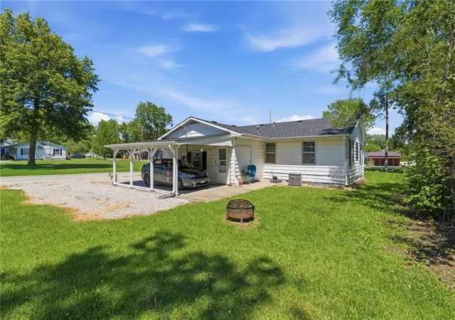 5th image of 300 S High St, Butler, MO 64730 | MLS# 2628060