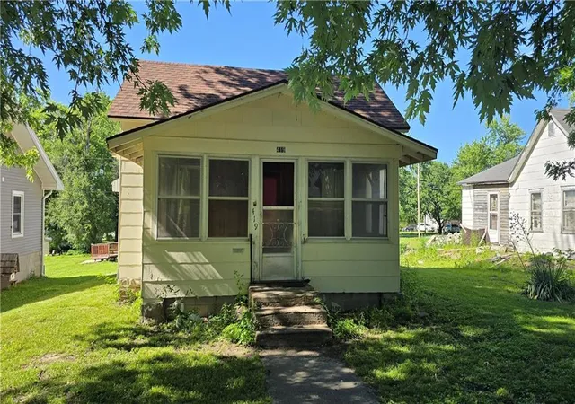 Homes for sale in Cameron, MO | 419 E 5th St, Cameron, MO 64429 | MLS# 2628061