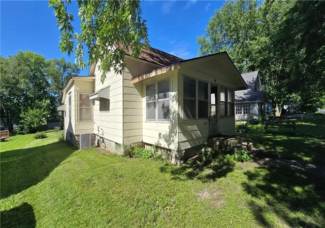 Homes for sale in Cameron, MO | 419 E 5th St, Cameron, MO 64429 | MLS# 2628061