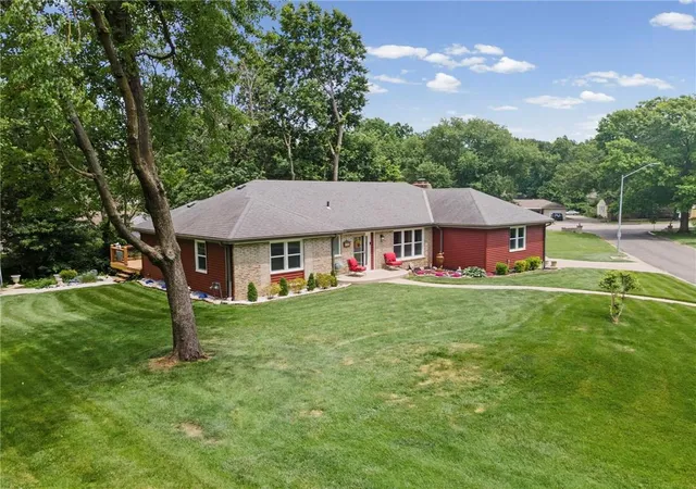 5th image of 12108 Oak Ridge Rd, Independence, MO 64052 | MLS# 2628074