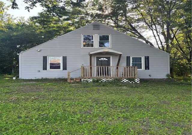 Homes for sale in Richmond, MO | 402 Benton St, Richmond, MO 64085 | MLS# 2628085