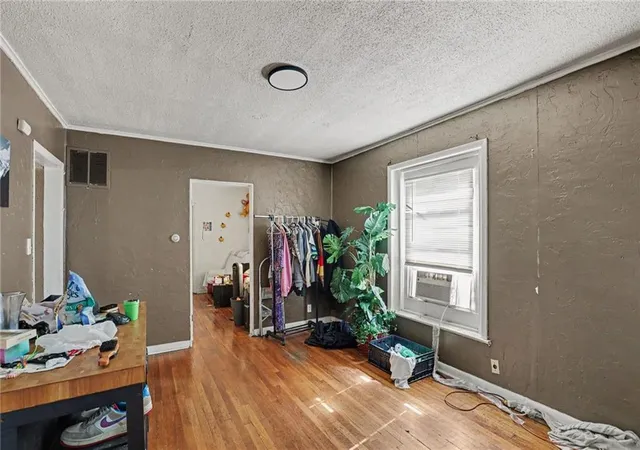 Photo 4 of House for sale at 3915 Norledge Ave, Kansas City, MO 64123 | MLS# 2628112 | Listing updated on 2026-06-29
