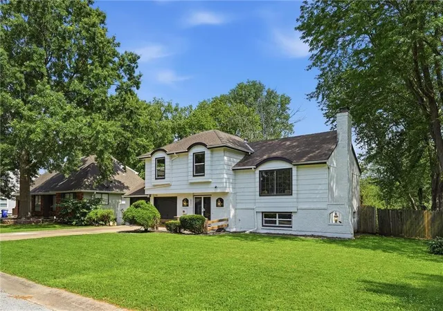 Homes for sale in Grandview, MO | 6901 E 127Th Ter, Grandview, MO 64030 | MLS# 2628116