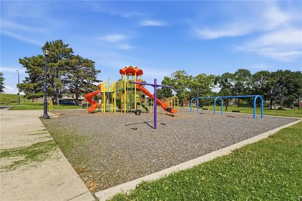 Listing Photo 31 - Condo for sale in 918 E 5th St located at 918 E 5th St, Kansas, MO 64106 - Unit 918 E 5th Street