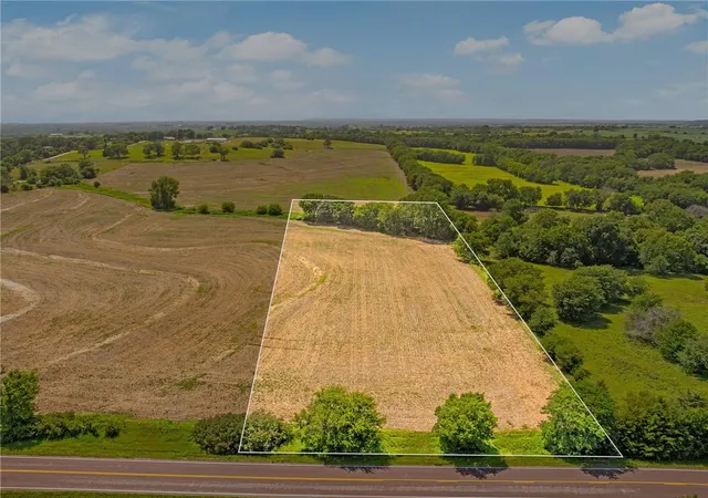 Homes for sale in Linwood, KS | 14165 206Th St, Linwood, KS 66052 | MLS# 2628124