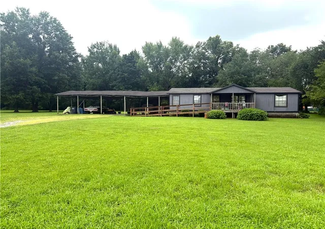 Homes for sale in Pittsburg, KS | 1717 W 4th St, Pittsburg, KS 66762 | MLS# 2628146
