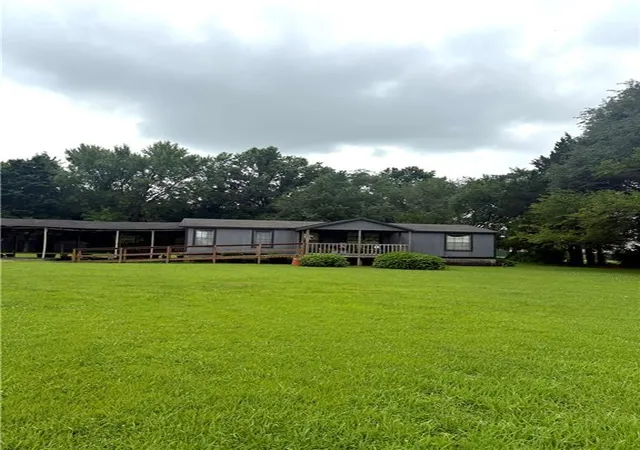 Homes for sale in Pittsburg, KS | 1717 W 4th St, Pittsburg, KS 66762 | MLS# 2628146