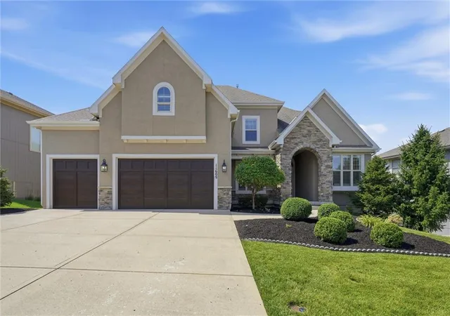 3rd image of 11609 W 158Th St, Overland Park, KS 66221 | MLS# 2628155
