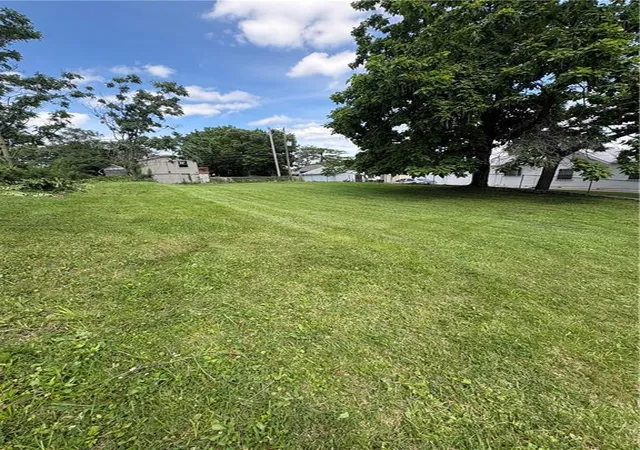 3rd image of 2934 Jarboe St, Kansas City, MO 64108 | MLS# 2628180