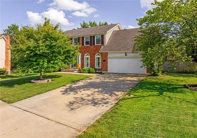 Photo 4 of Sale Pending at 1109 W 120th Terrace, Kansas City, MO 64145 | MLS# 2628192 | Listing updated on 2026-09-01