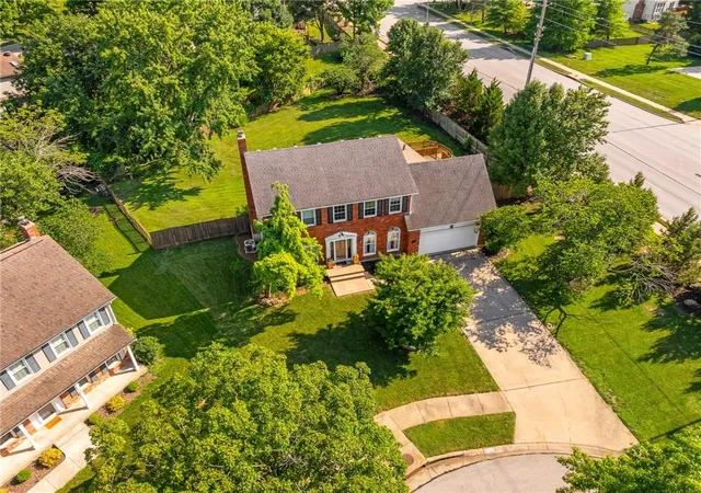 Photo 5 of Sale Pending at 1109 W 120th Terrace, Kansas City, MO 64145 | MLS# 2628192 | Listing updated on 2026-09-01
