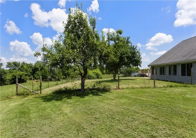 3rd image of 2505 N Whitney Rd, Independence, MO 64058 | MLS# 2628195