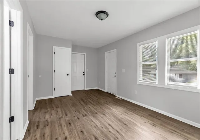5th image of 804 N Grand Ave, Independence, MO 64050 | MLS# 2628199