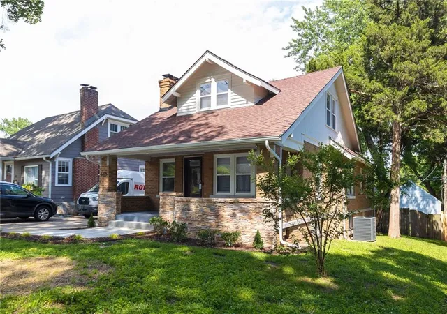 2nd image of 6315 Mcgee St, Kansas City, MO 64113 | MLS# 2628207