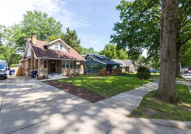 3rd image of 6315 Mcgee St, Kansas City, MO 64113 | MLS# 2628207