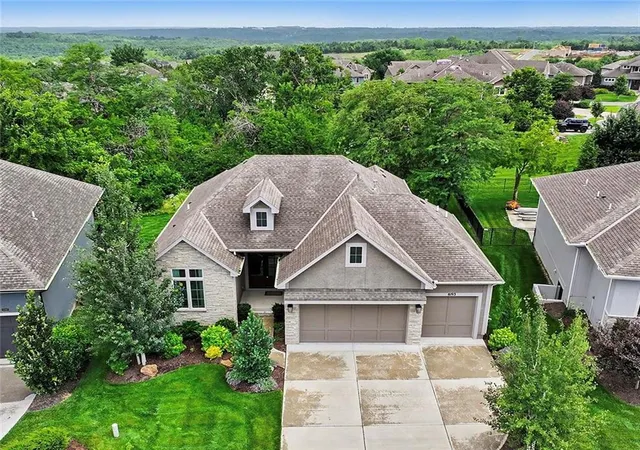 36th image of 8193 Valley Rd, Lenexa, KS 66220 | MLS# 2628209