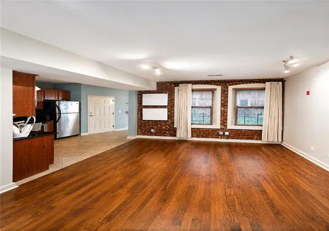 Homes for sale in Kansas City, MO | 200 E 43Rd St #103, Kansas City, MO 64111 | MLS# 2628216