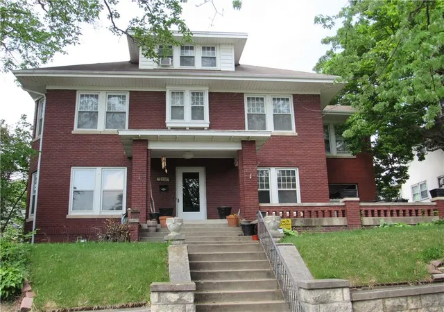Photo 1 of Single family home for sale at 2507 Francis St, St Joseph, MO 64501 | MLS# 2628220 | Listing updated on 2026-08-30