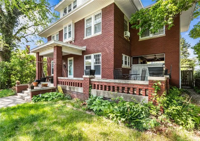 Photo 3 of Single family home for sale at 2507 Francis St, St Joseph, MO 64501 | MLS# 2628220 | Listing updated on 2026-08-30