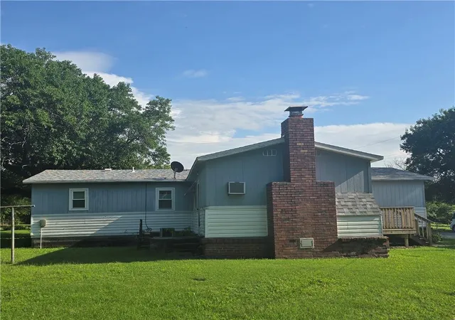 Homes for sale in Fort Scott, KS | 1301 E Charles St, Fort Scott, KS 66701 | MLS# 2628221