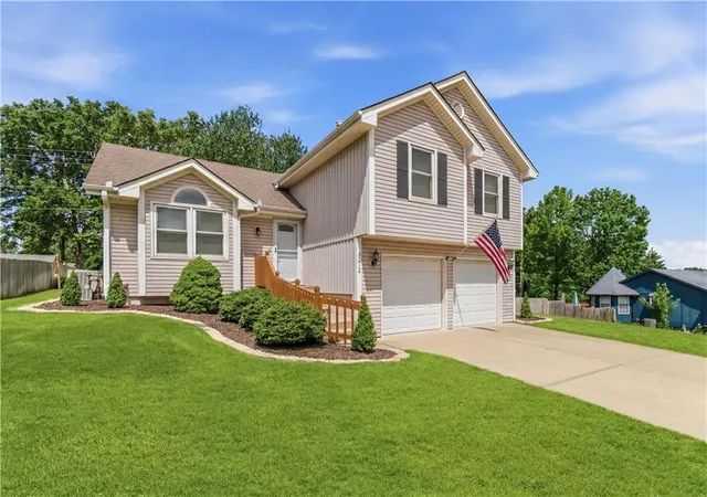 4th image of 3212 Bryn Mawr Dr, Independence, MO 64057 | MLS# 2628224