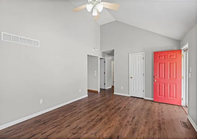Photo 4 of Sale Pending at 7218 N Pennsylvania Ave, Kansas City, MO 64118 | MLS# 2628229 | Listing updated on 2026-09-02
