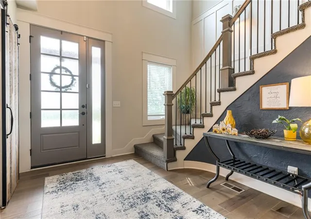 4th image of 529 Ne Legacy View Dr, Lees Summit, MO 64086 | MLS# 2628232