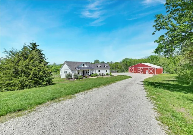 Homes for sale in Paola, KS | 30424 W 271St St, Paola, KS 66071 | MLS# 2628236