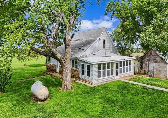 Homes for sale in Kincaid, KS | 15496 Norton Rd, Kincaid, KS 66039 | MLS# 2628247