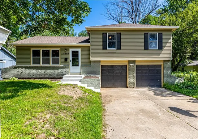 Photo 1 of Sale Pending at 8602 E 84th Terrace, Raytown, MO 64138 | MLS# 2628252 | Listing updated on 2026-08-11
