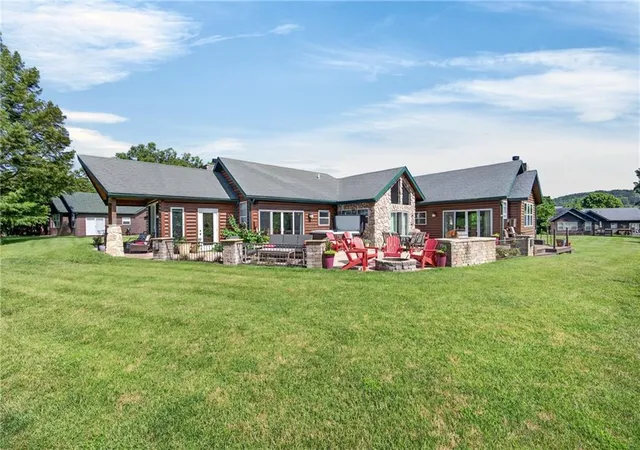 Homes for sale in Camdenton, MO | 23 Cottage Park Ct E #22, Camdenton, MO 65020 | MLS# 2628272