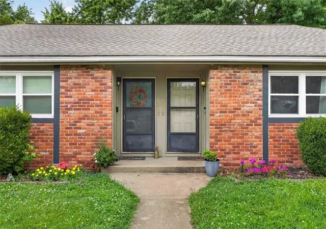 4th image of 8310 Sterling Ave, Raytown, MO 64138 | MLS# 2628273