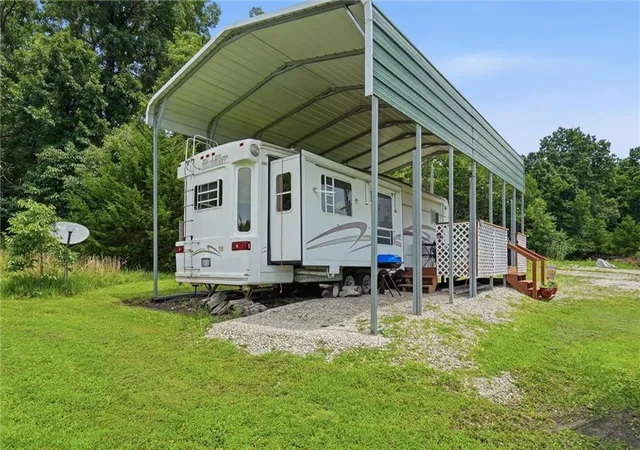 2nd image of 5 Hemlock Dr, Linn Valley, KS 66040 | MLS# 2628274