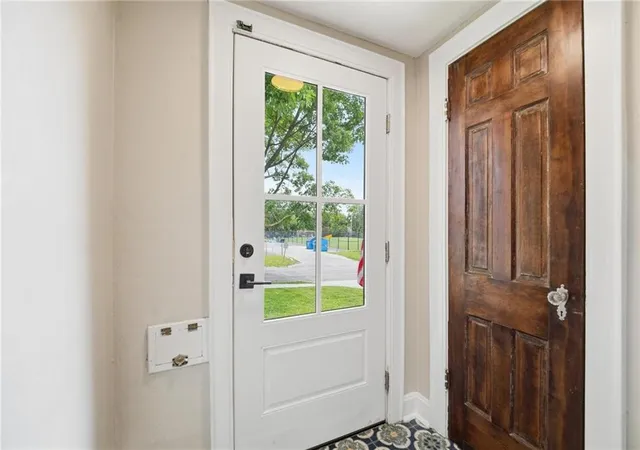 Photo 2 of Single family home for sale at 431 E 69th Terrace, Kansas City, MO 64131 | MLS# 2628278 | Listing updated on 2026-08-18