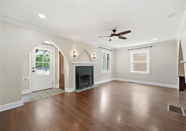 Photo 3 of Single family home for sale at 431 E 69th Terrace, Kansas City, MO 64131 | MLS# 2628278 | Listing updated on 2026-08-18