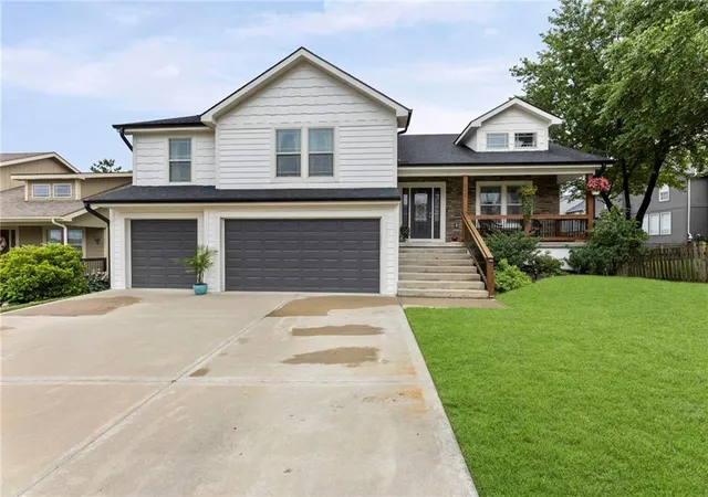 1st image of 21431 W 47th Terrace, Shawnee, KS 66218 | MLS# 2628279