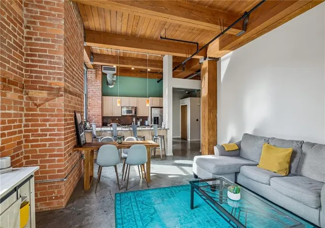 2nd image of 712 Broadway Blvd #406, Kansas City, MO 64105 | MLS# 2628286