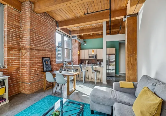 4th image of 712 Broadway Blvd #406, Kansas City, MO 64105 | MLS# 2628286