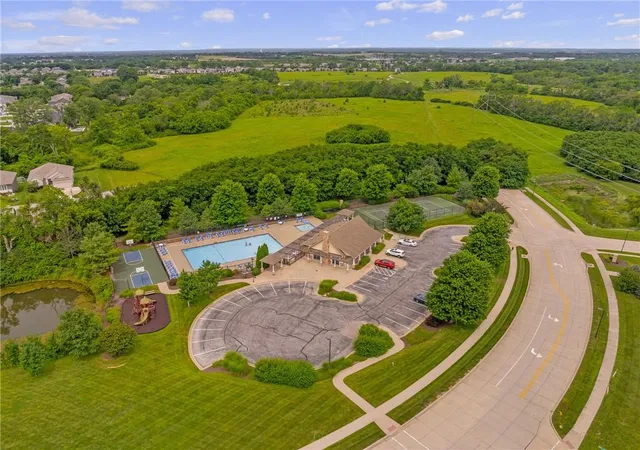 61st image of 9037 Mesquite St, Shawnee, KS 66227 | MLS# 2628289