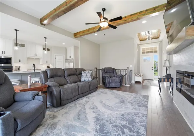 Photo 2 of Single family home for sale at 1811 Winchester Dr, Pleasant Hill, MO 64080 | MLS# 2628292 | Listing updated on 2026-10-08