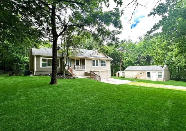 1st image of 530 Nw 1891st Rd, Kingsville, MO 64061 | MLS# 2628295