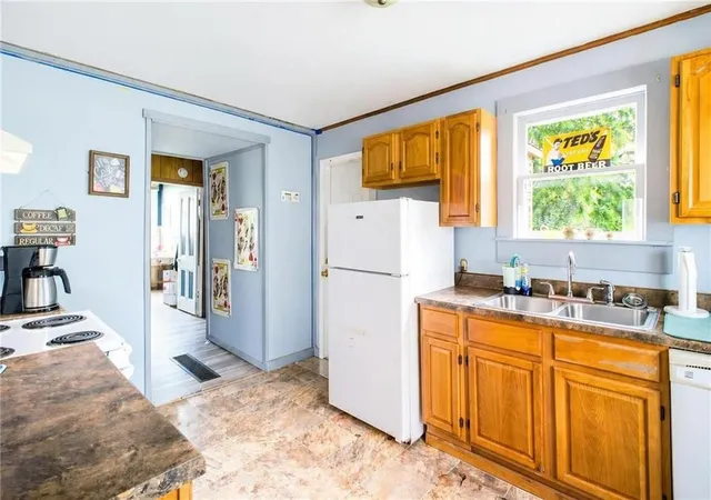 Homes for sale in Brookfield, MO | 323 N Clinton St, Brookfield, MO 64628 | MLS# 2628299