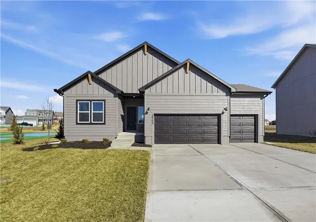 Photo 1 of Single family home for sale at 16649 Lawson St, Olathe, KS 66062 | MLS# 2628319 | Listing updated on 2026-10-05