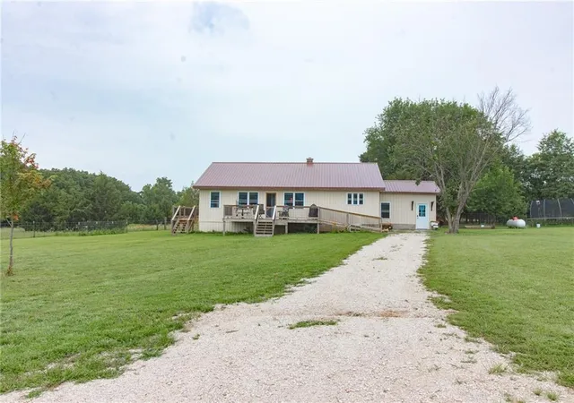 Homes for sale in Holden, MO | 810 Sw 1101 Rd, Holden, MO 64040 | MLS# 2628322