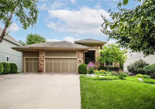 1st image of 9111 W 157th Ter, Overland Park, KS 66221 | MLS# 2628328