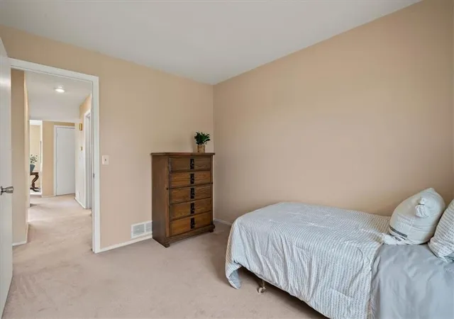 Listing Photo 2 - Condo for sale in building located at 1434 NW 64th Ter, Kansas City, MO 64118