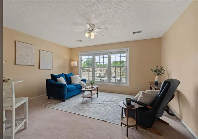 Listing Photo 3 - Condo for sale in building located at 1434 NW 64th Ter, Kansas City, MO 64118